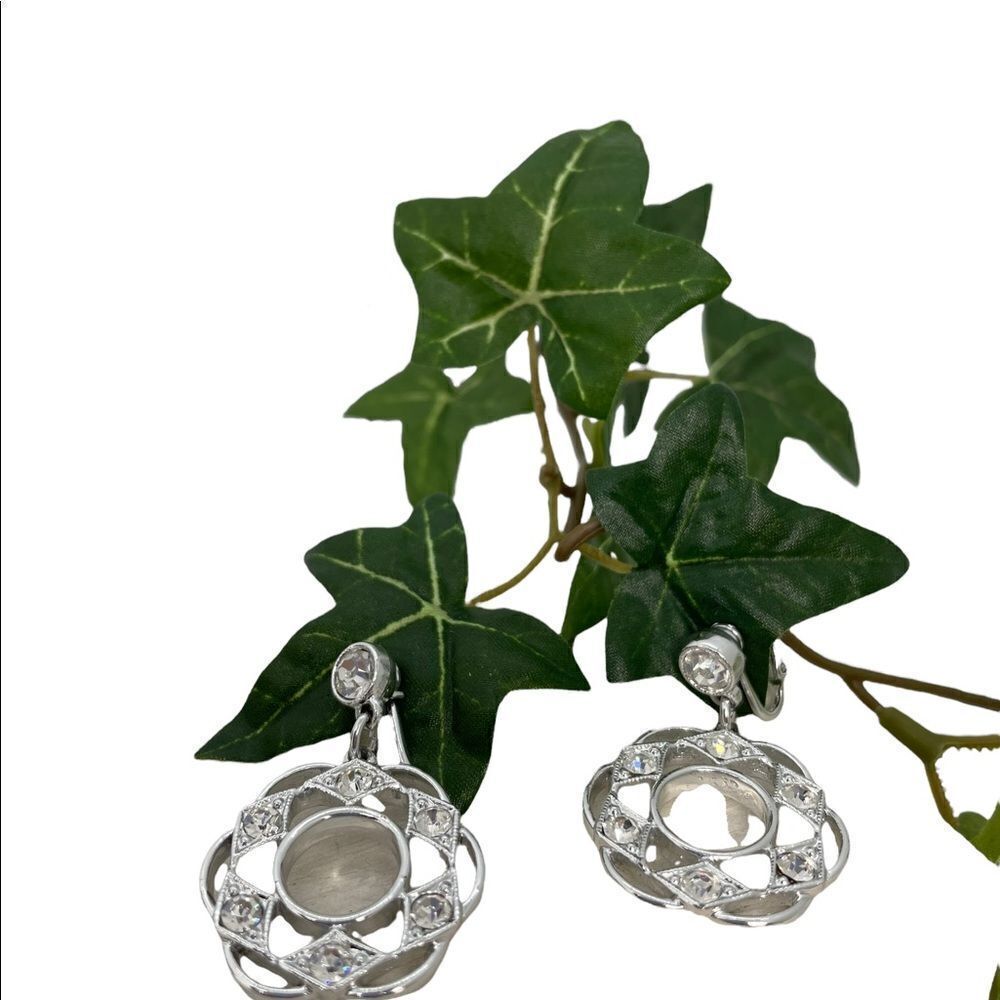 Vintage Sarah Coventry Dangling Drop Rhinestone Clip Earrings - Picture 13 of 13